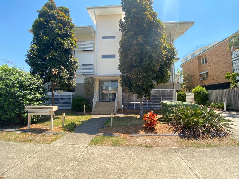 1/7 Phillip St, Labrador, QLD 4215