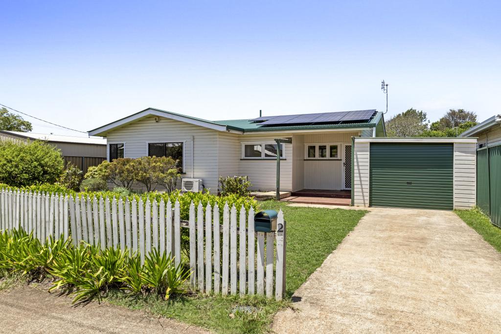 2 Welcombe Ave, Rockville, QLD 4350