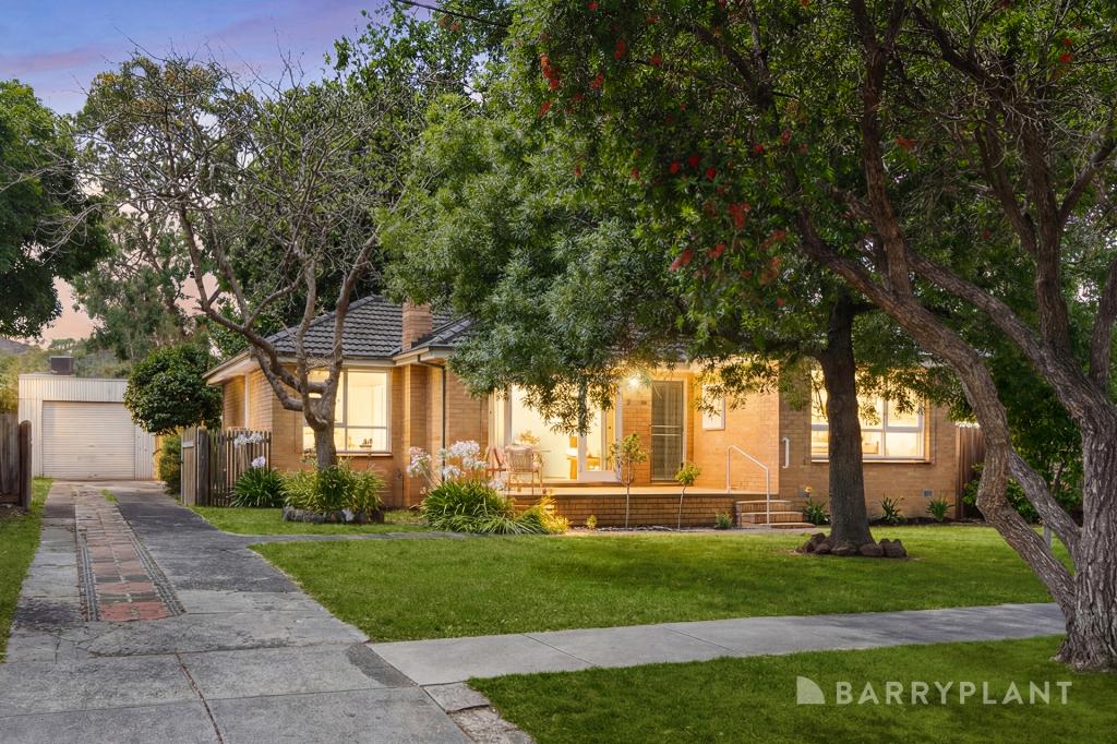 2 LYNETTE ST, BORONIA, VIC 3155