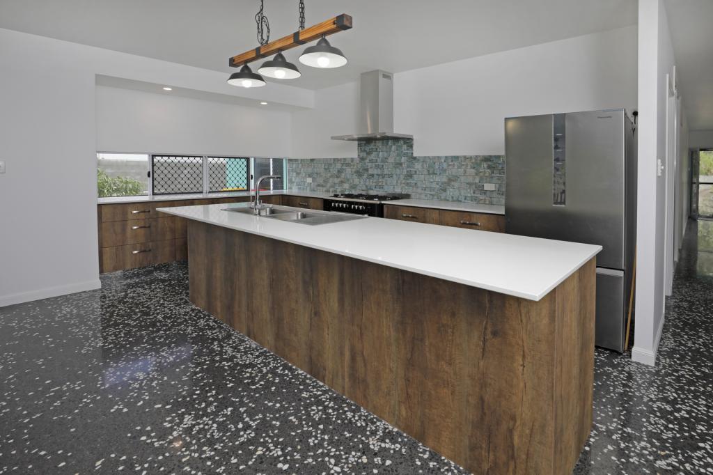 3 Baddely Cl, Kewarra Beach, QLD 4879