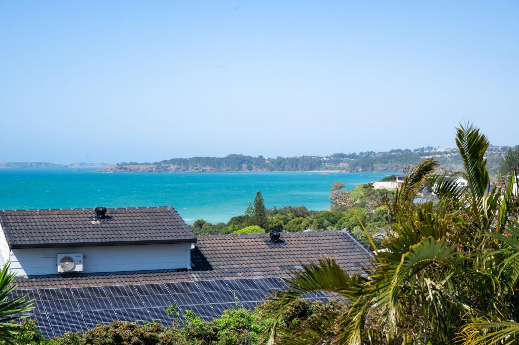 4 ELOUERA DR, SAPPHIRE BEACH, NSW 2450