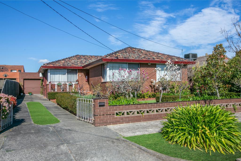 13 Pedersen Ave, Reservoir, VIC 3073