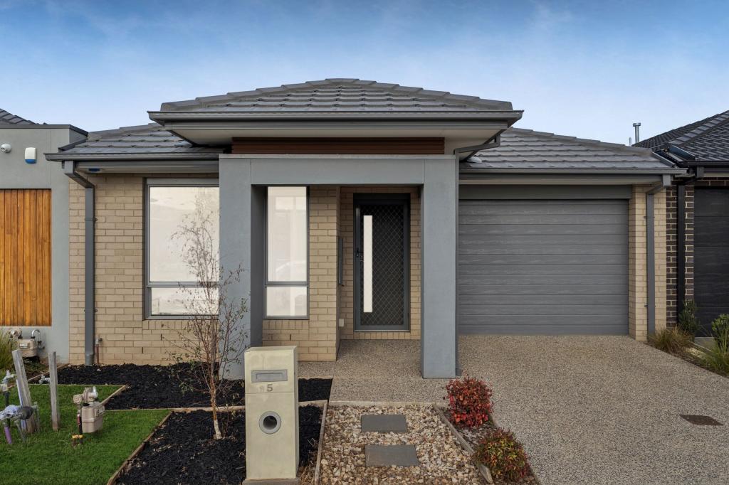 5 Generation Cres, Mambourin, VIC 3024