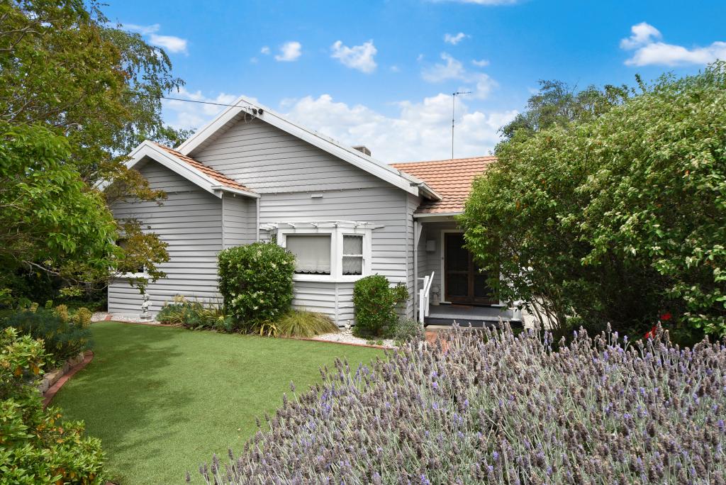13 SUNNYSIDE AVE, HORSHAM, VIC 3400