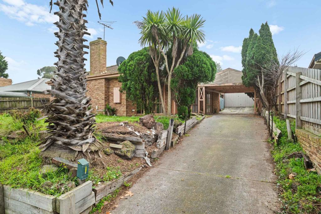 22 PHELAN DR, CRANBOURNE NORTH, VIC 3977