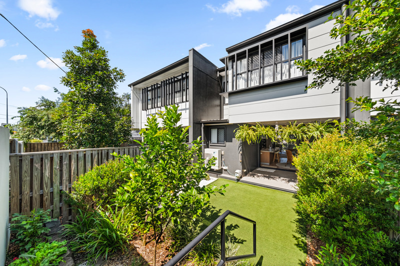 2/66 Illowra St, The Gap, QLD 4061