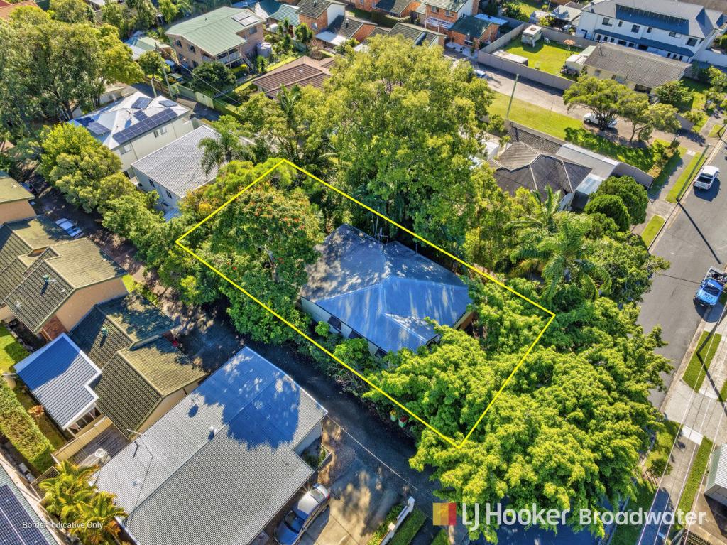 42 Billington St, Labrador, QLD 4215