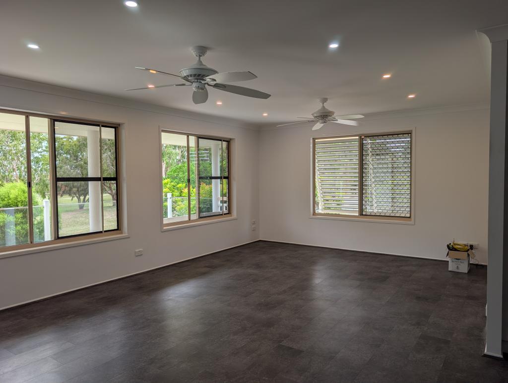 21 Pacific Bvd, Moore Park Beach, QLD 4670