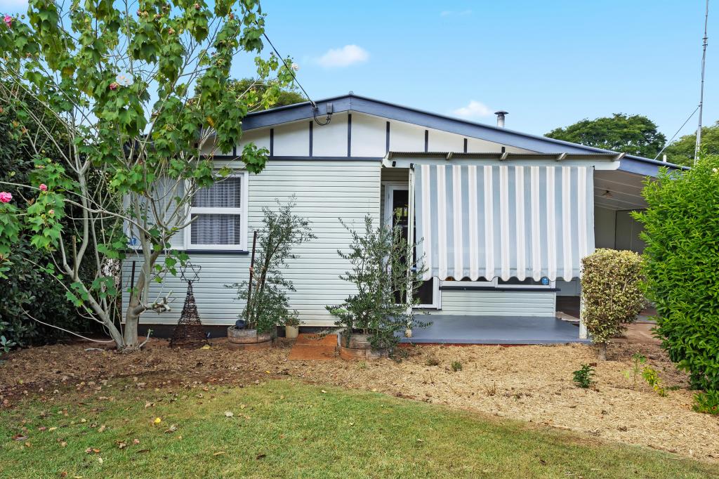 26 SKEHAN ST, CENTENARY HEIGHTS, QLD 4350