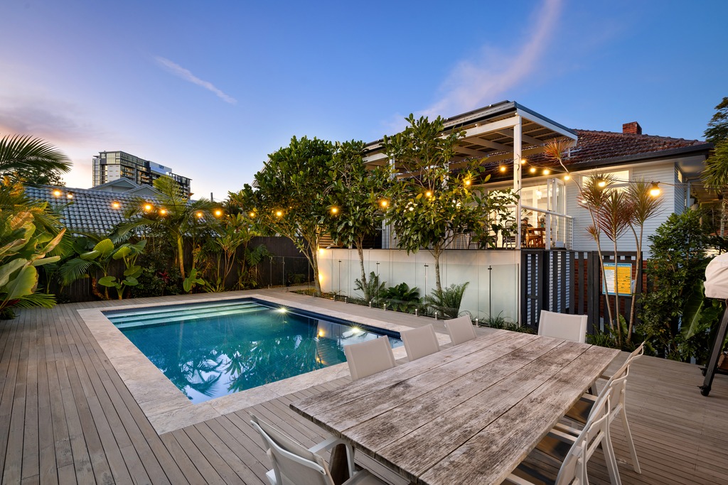 26 Chester Tce, Southport, QLD 4215