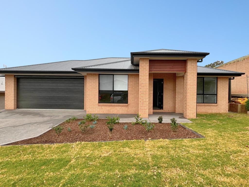 11 Thurlstone St, Farley, NSW 2320