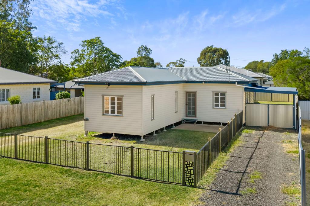 11 Wooburn St, Dalby, QLD 4405