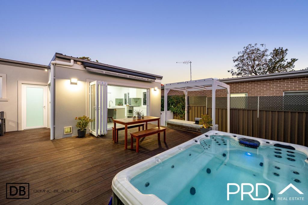 22 HARCOURT AVE, EAST HILLS, NSW 2213