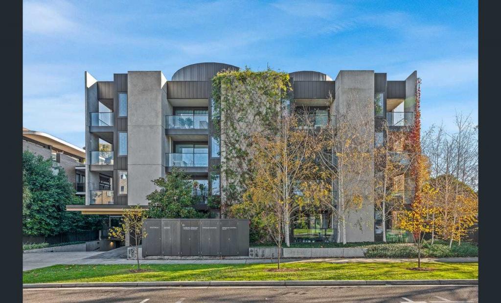 202/12 Queen St, Blackburn, VIC 3130
