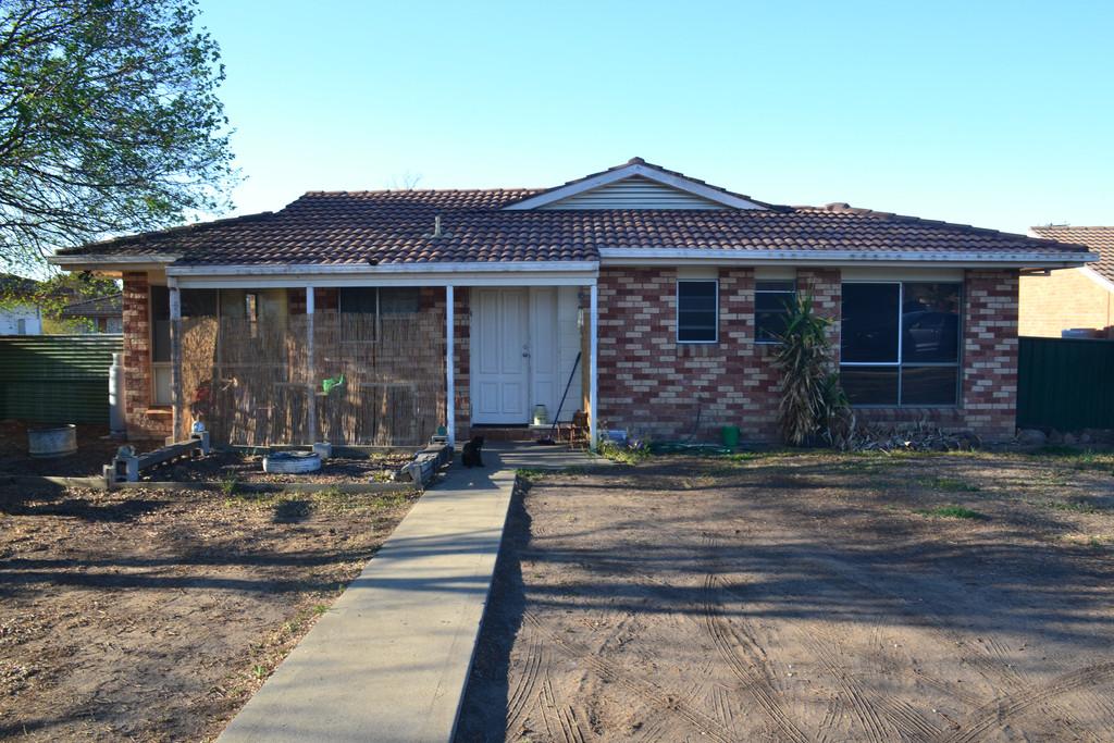 4 Willow Pl, Inverell, NSW 2360