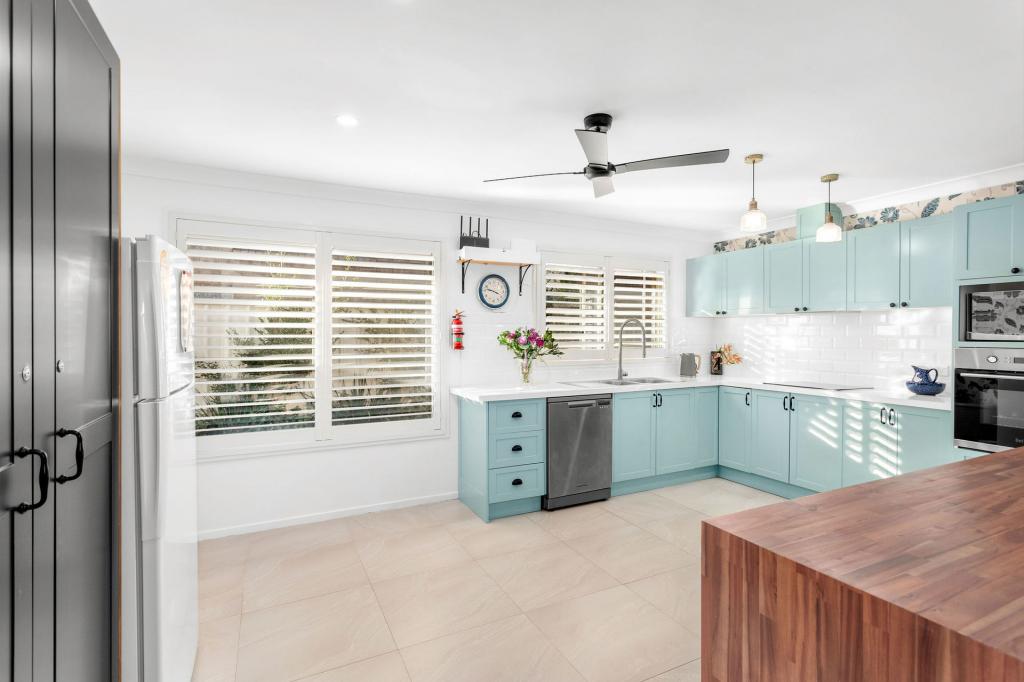 13 Saltwater Cres, Diamond Beach, NSW 2430