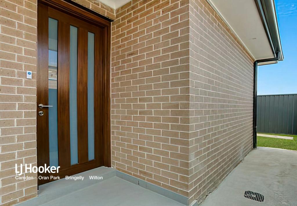 10b Weldon St, Oran Park, NSW 2570
