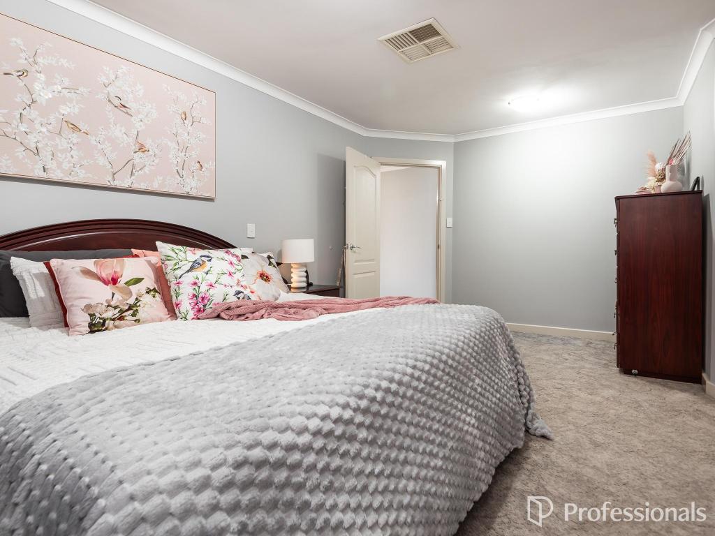 25 Chivalry Way, Thornlie, WA 6108