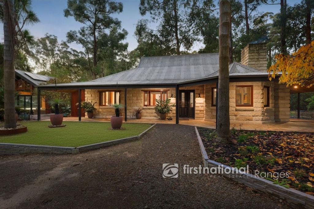 5 Doonaha Rd, Cockatoo, VIC 3781