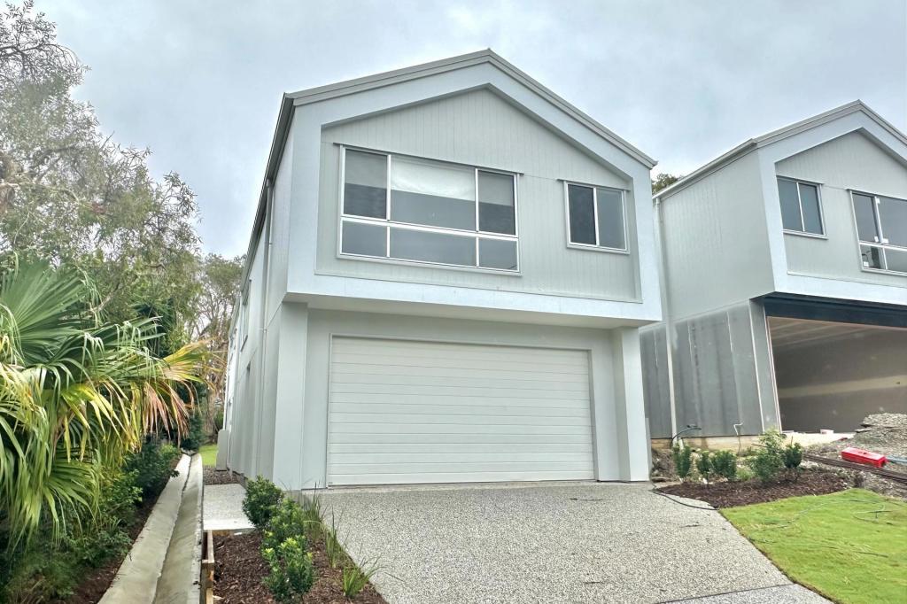 20 Harris St, Labrador, QLD 4215