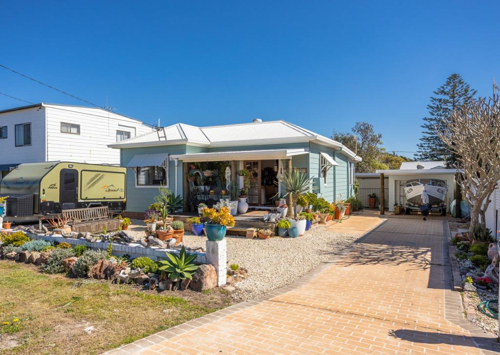 21 Manning St, Manning Point, NSW 2430