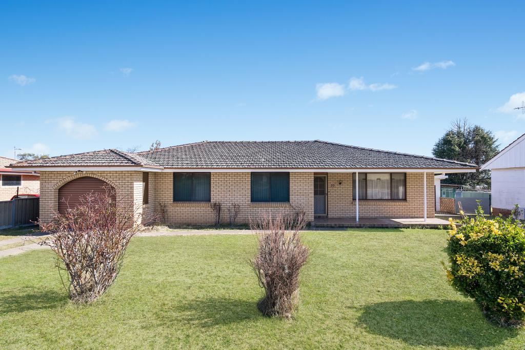 33 WAKEFORD ST, ORANGE, NSW 2800