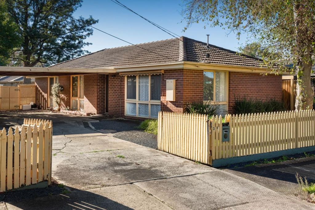 39 LATROBE ST, CRANBOURNE, VIC 3977