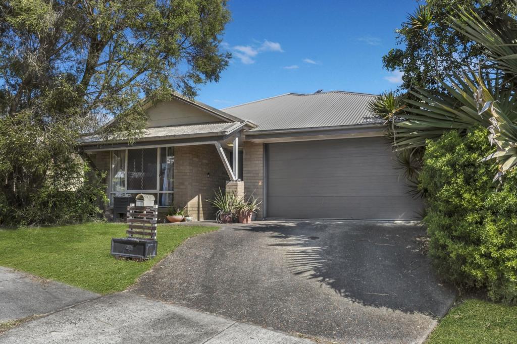 17 PARK EDGE DR, SPRINGFIELD LAKES, QLD 4300