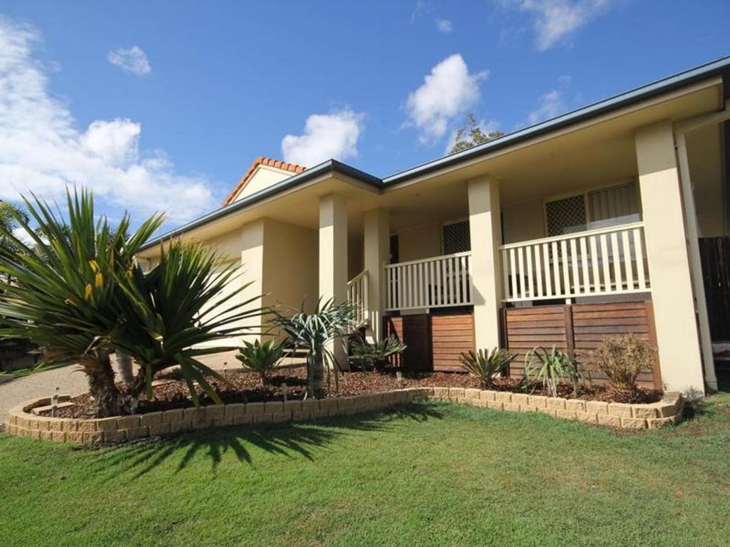 6 Dew Cl, Springfield Lakes, QLD 4300