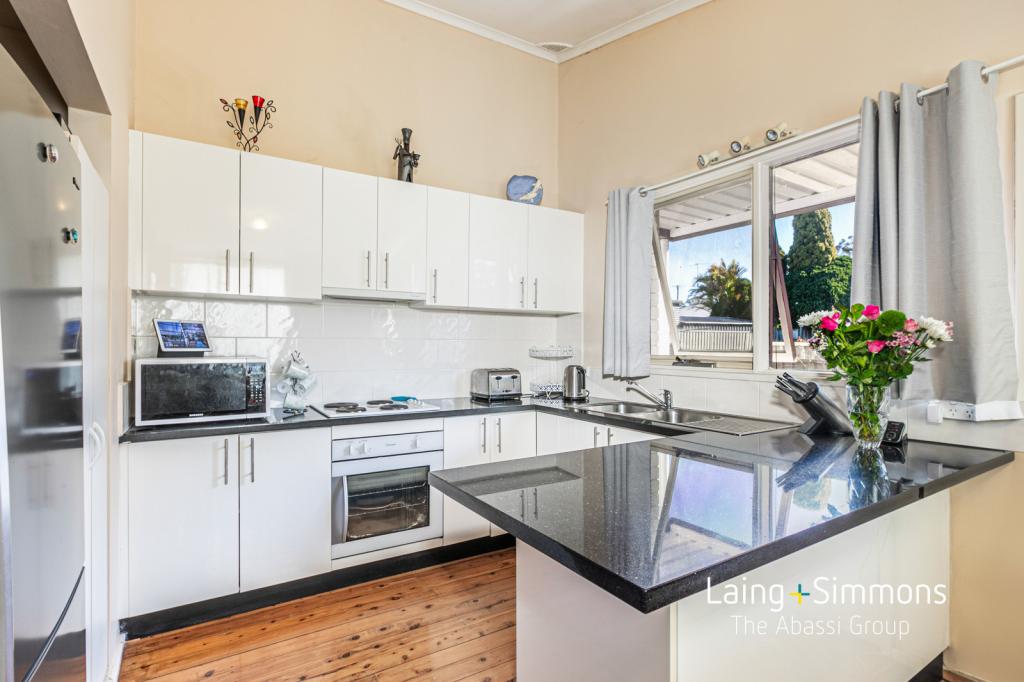 17 Haining St, Cambridge Park, NSW 2747