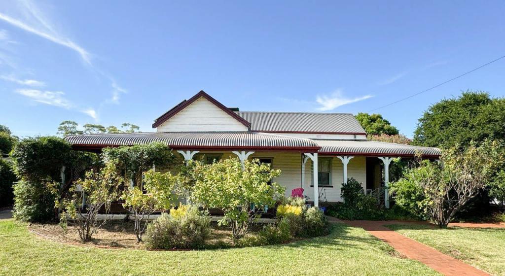 57 Molong St, Condobolin, NSW 2877