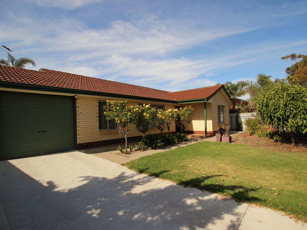 11 Grosvenor Rd, Aldinga Beach, SA 5173
