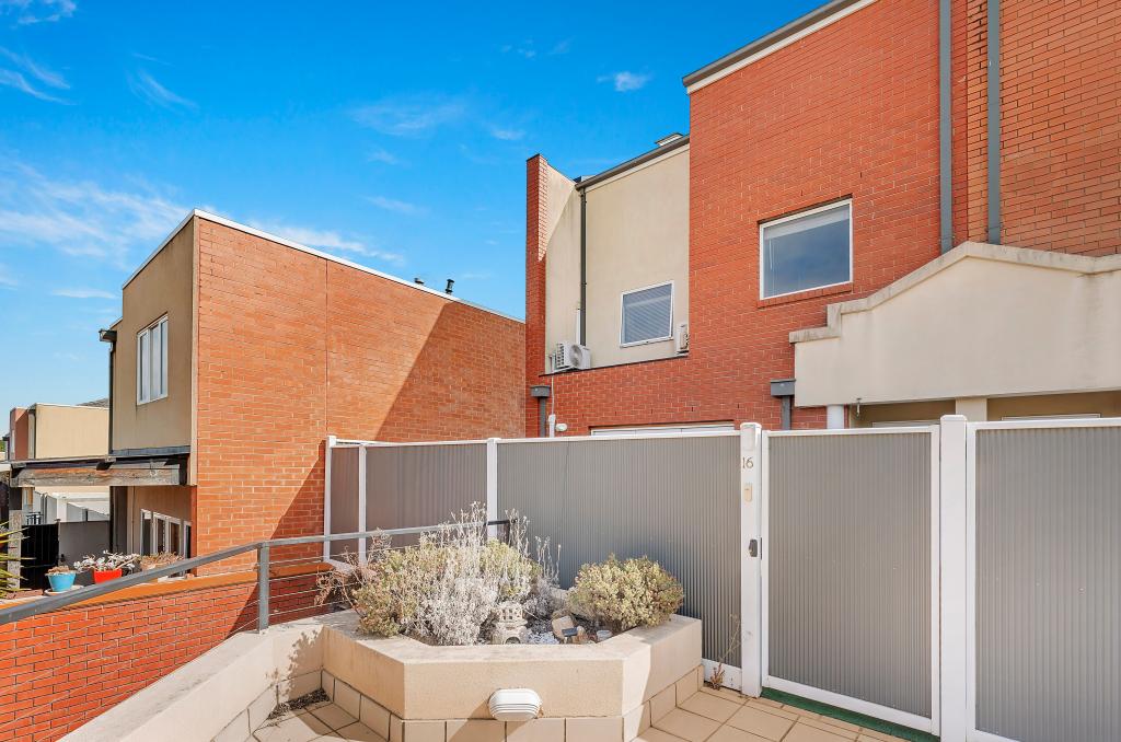 16/18 Tulloch Gr, Glen Waverley, VIC 3150