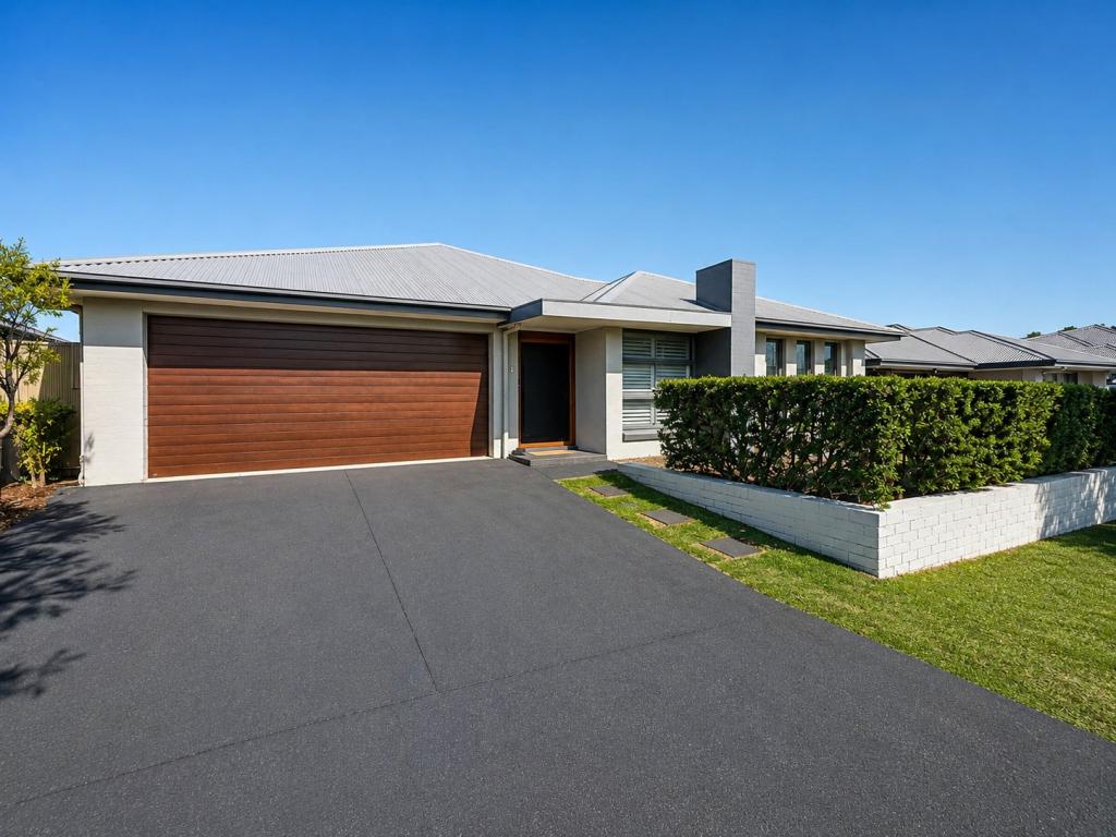 6 Danvers Rd, Spring Farm, NSW 2570