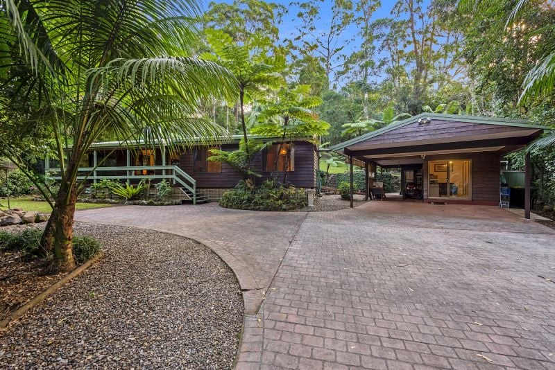 104 Kinabalu Dr, Tamborine Mountain, QLD 4272