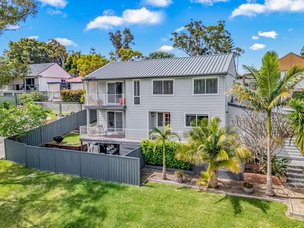 1 Haslemere Cres, Buttaba, NSW 2283