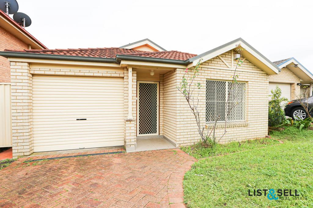 34 Norman Dunlop Cres, Minto, NSW 2566