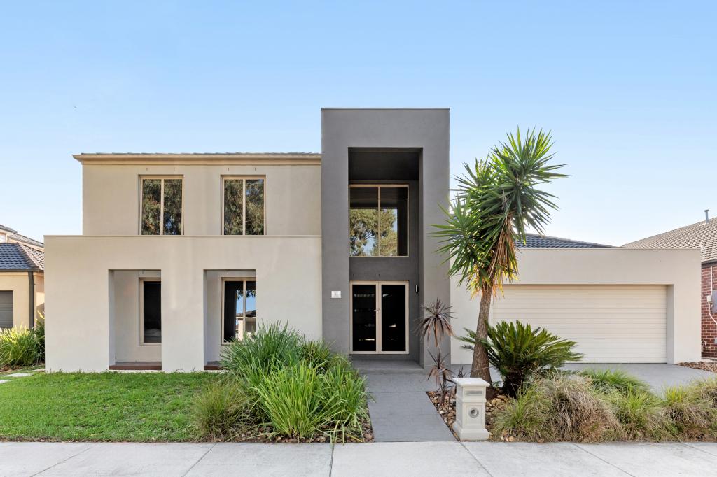 11 Longview Rd, Keysborough, VIC 3173