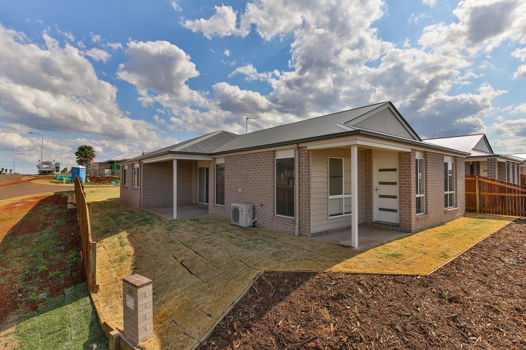 28 Sanctuary Dr, Cranley, QLD 4350