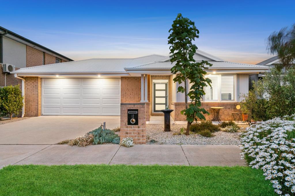 12 LUBEC ST, LARA, VIC 3212