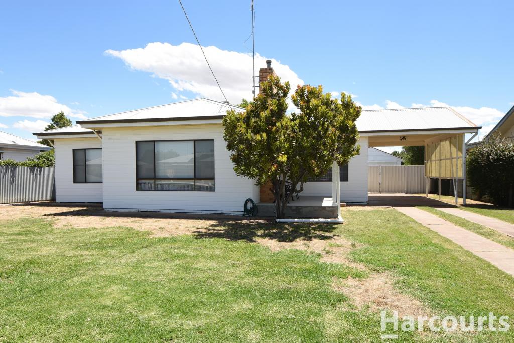 35 Alexander Ave, Horsham, VIC 3400