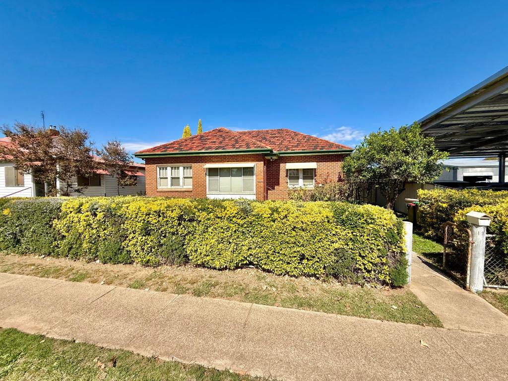 18 Boorowa St, Young, NSW 2594