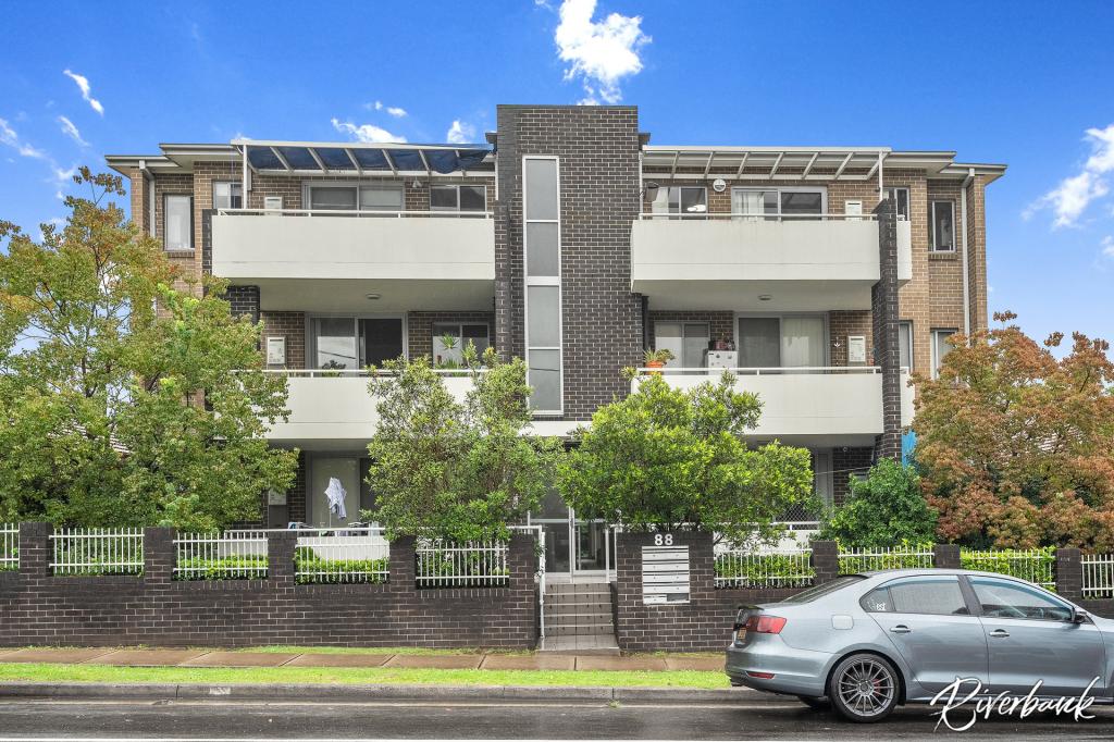 1/88 MERRYLANDS RD, MERRYLANDS, NSW 2160
