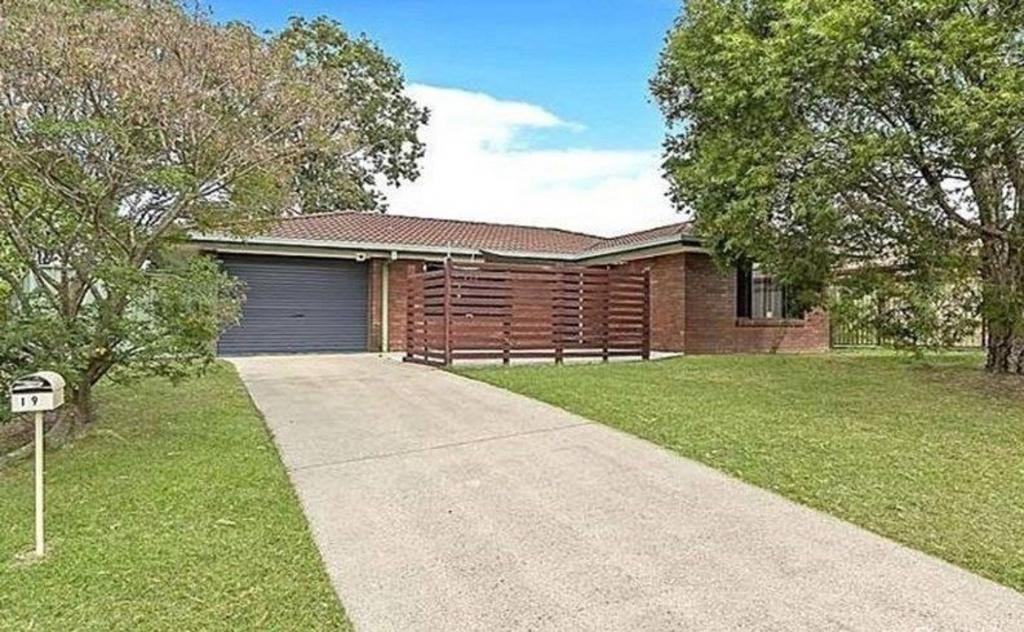 19 Sunderland Dr, Bray Park, QLD 4500