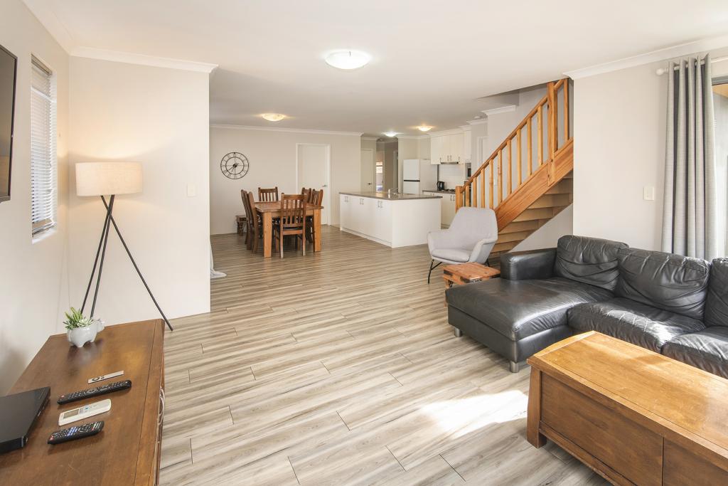 34/33 Spinnaker Bvd, Geographe, WA 6280