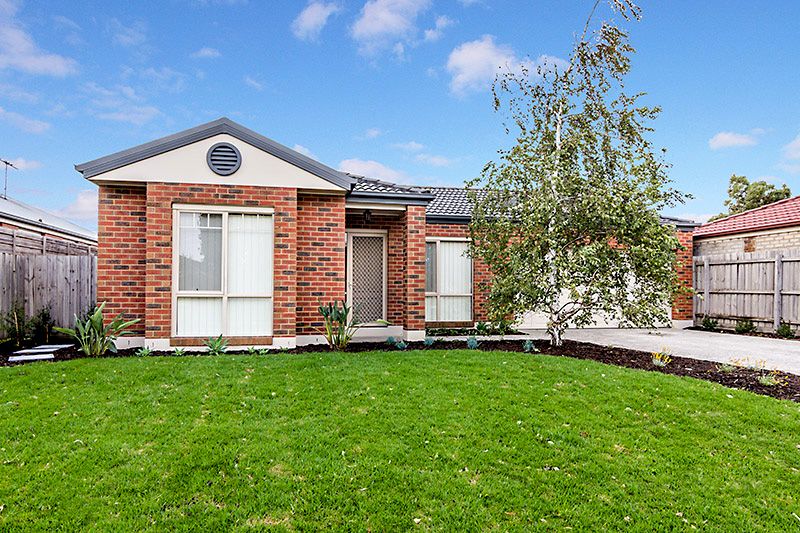 22 MIRALIE WAY, CRANBOURNE WEST, VIC 3977