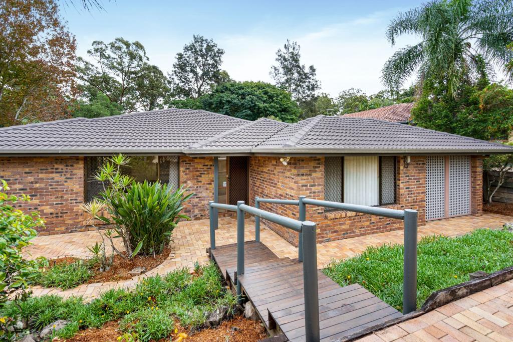 84 Greenford St, Chapel Hill, QLD 4069