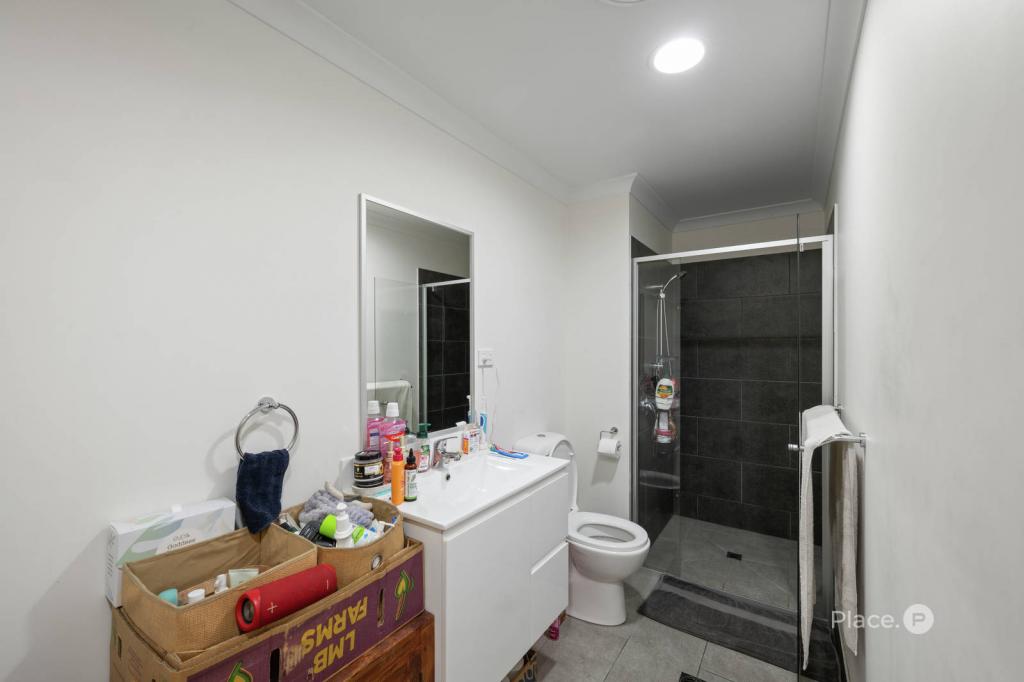 5/6 Whites Rd, Petrie, QLD 4502