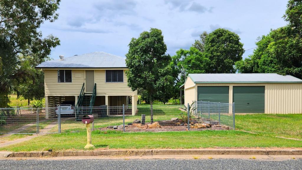 1 Tony Lutvey Ave, Gayndah, QLD 4625