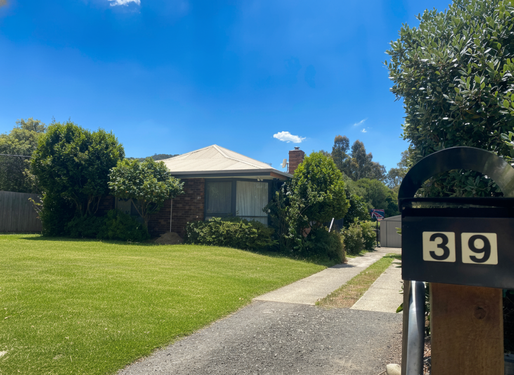 39 South Cres, Eildon, VIC 3713